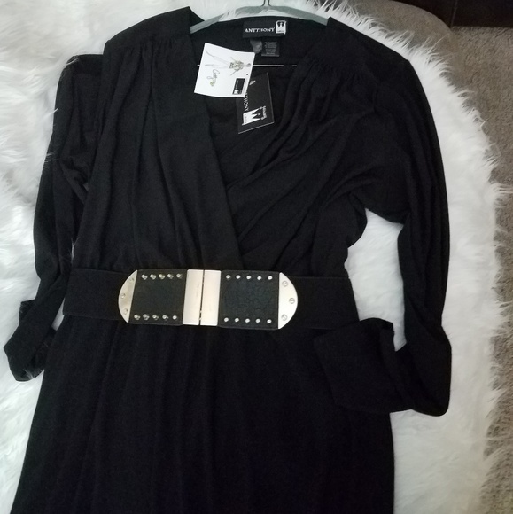 One piece jump suit with belt - Picture 2 of 2